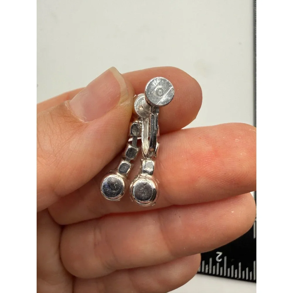 Vintage Clear Rhinestone Screw Back Earrings‎ Silver Tone Cascading Drop Bridal